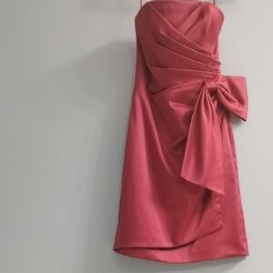 🌹White House Black Market Strapless Satin Dress in Deep Rose Color Size 0
